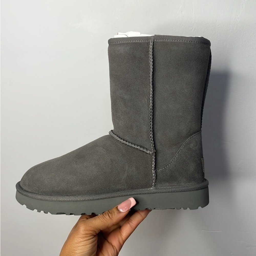 UGG Classic Short II (Gray)